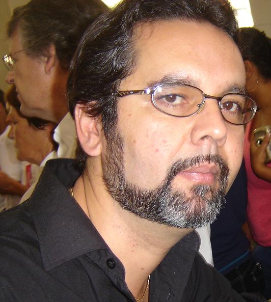 Prof. Dr. Valdemir Jr.